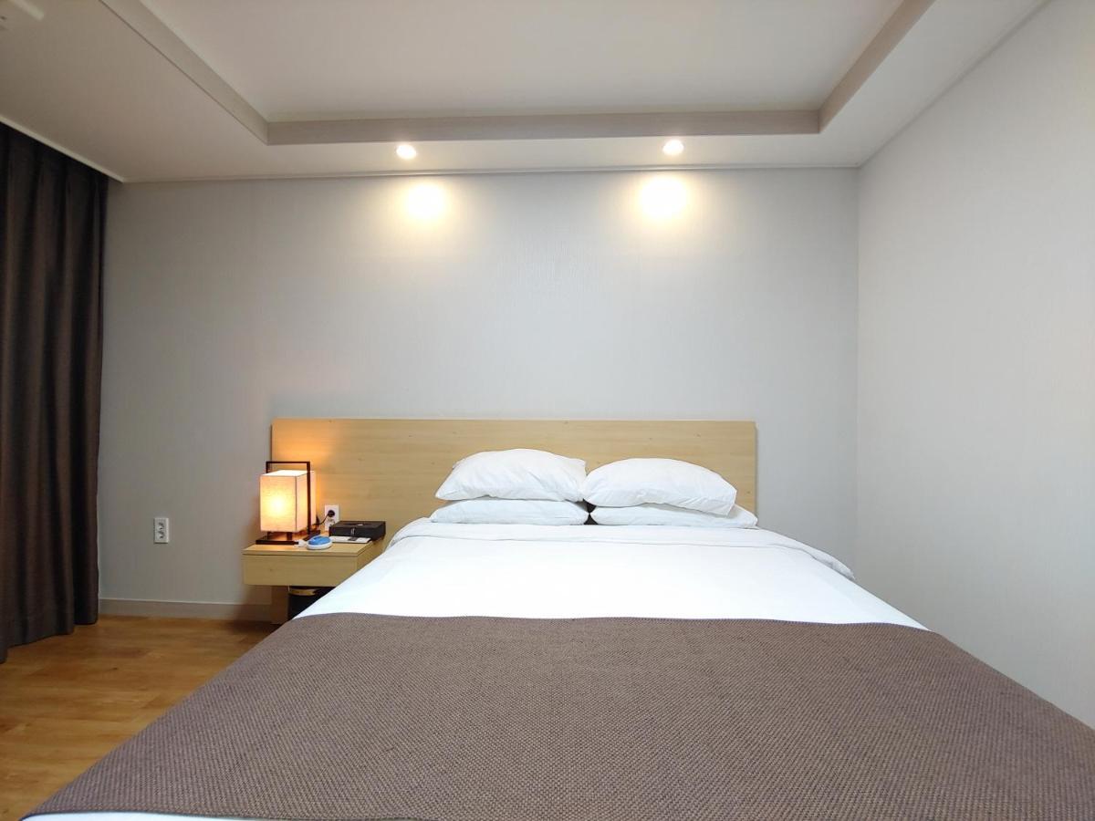 Jeju Lavender Hotel Seogwipo Eksteriør billede