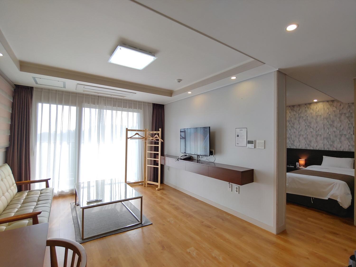 Jeju Lavender Hotel Seogwipo Eksteriør billede