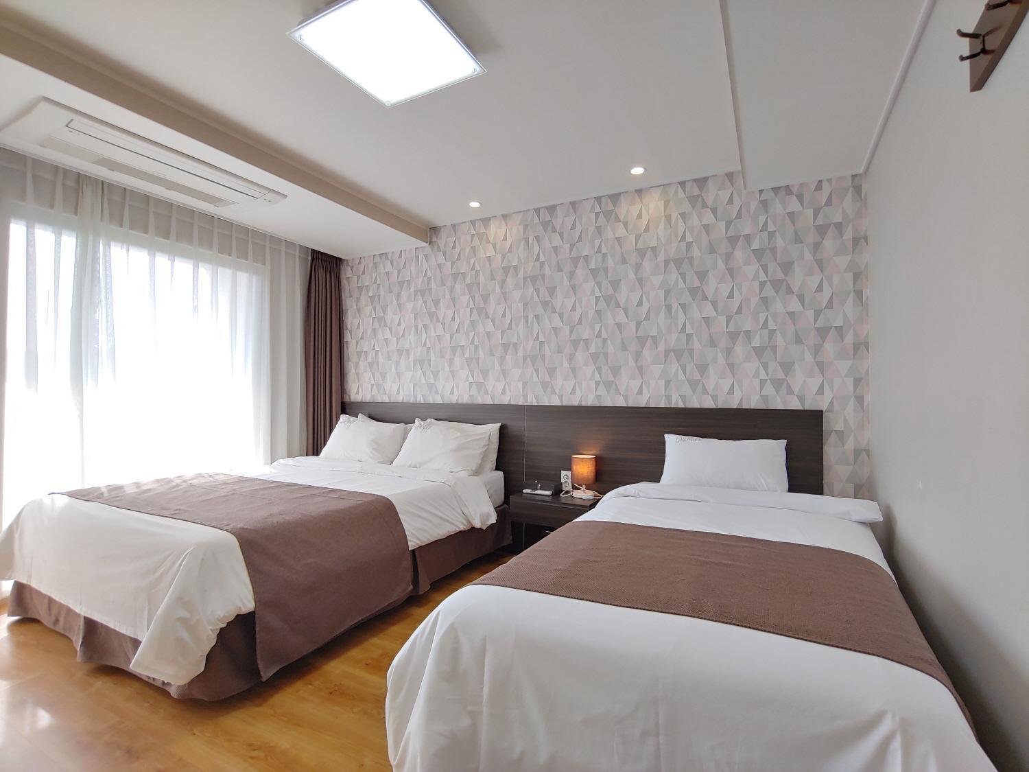 Jeju Lavender Hotel Seogwipo Eksteriør billede