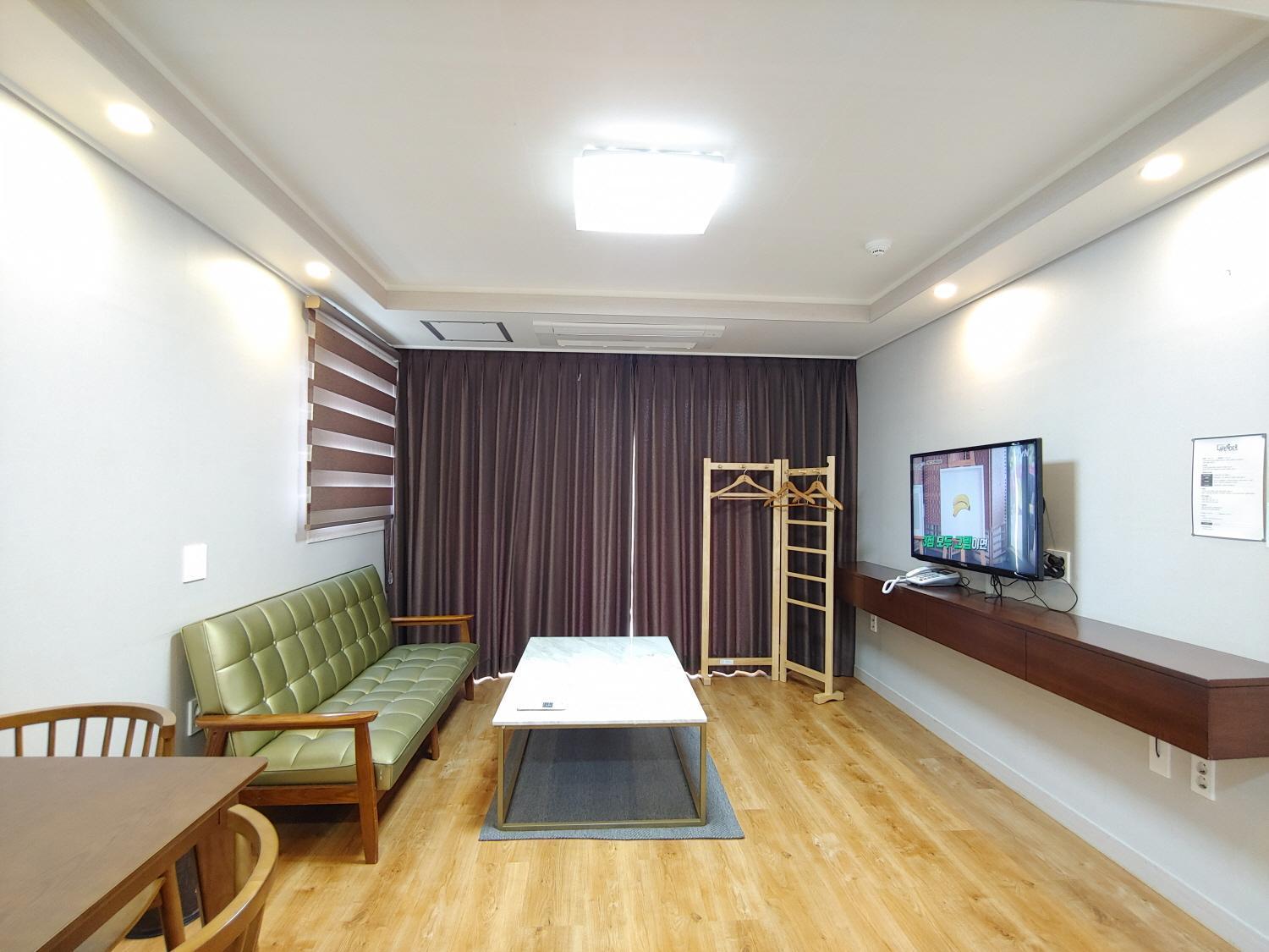 Jeju Lavender Hotel Seogwipo Eksteriør billede