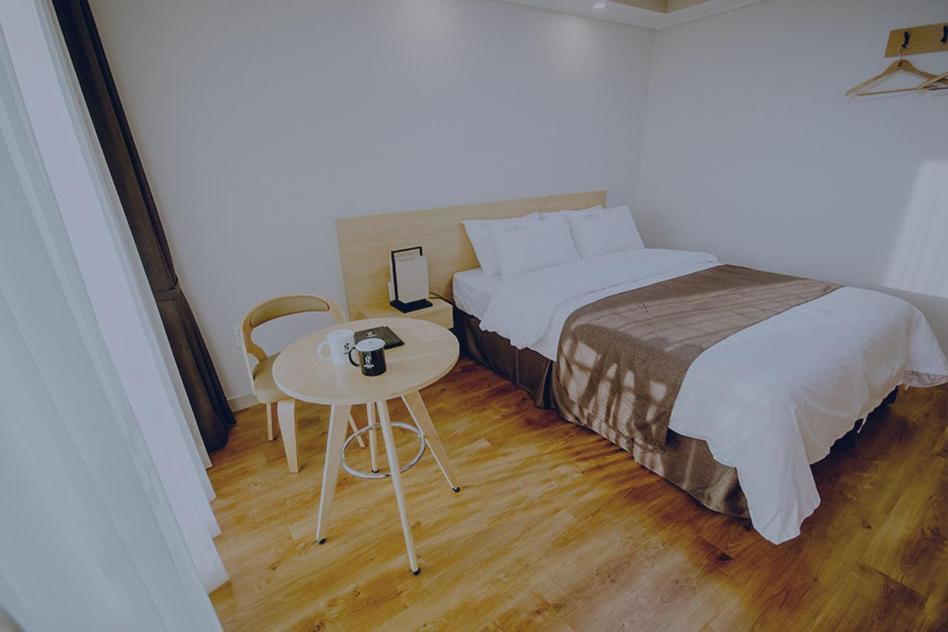 Jeju Lavender Hotel Seogwipo Eksteriør billede